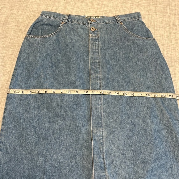 Vintage Bill Blass denim maxi skirt - Picture 8 of 9